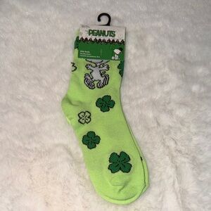 Peanuts Lime Green Clover Socks
